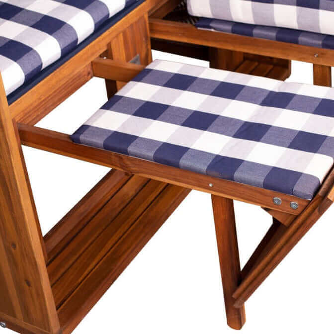Strandkorb Trendy Trend 45 mit ausziehbarer Fußstütze aus Holz und blau weiss kariertem Polster Dessin 743