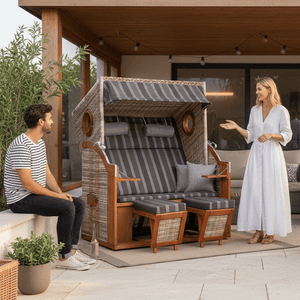 Strandkorb Trendy PURE Wave XL Bullaugen PE seashell Dessin 402 grau auf Terrasse mit zwei Personen