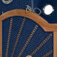 Strandkorb deVries Aruba XL mit blauem Kordel-Geflecht und Holzdetails für ultimativen Komfort und stilvolles Design.