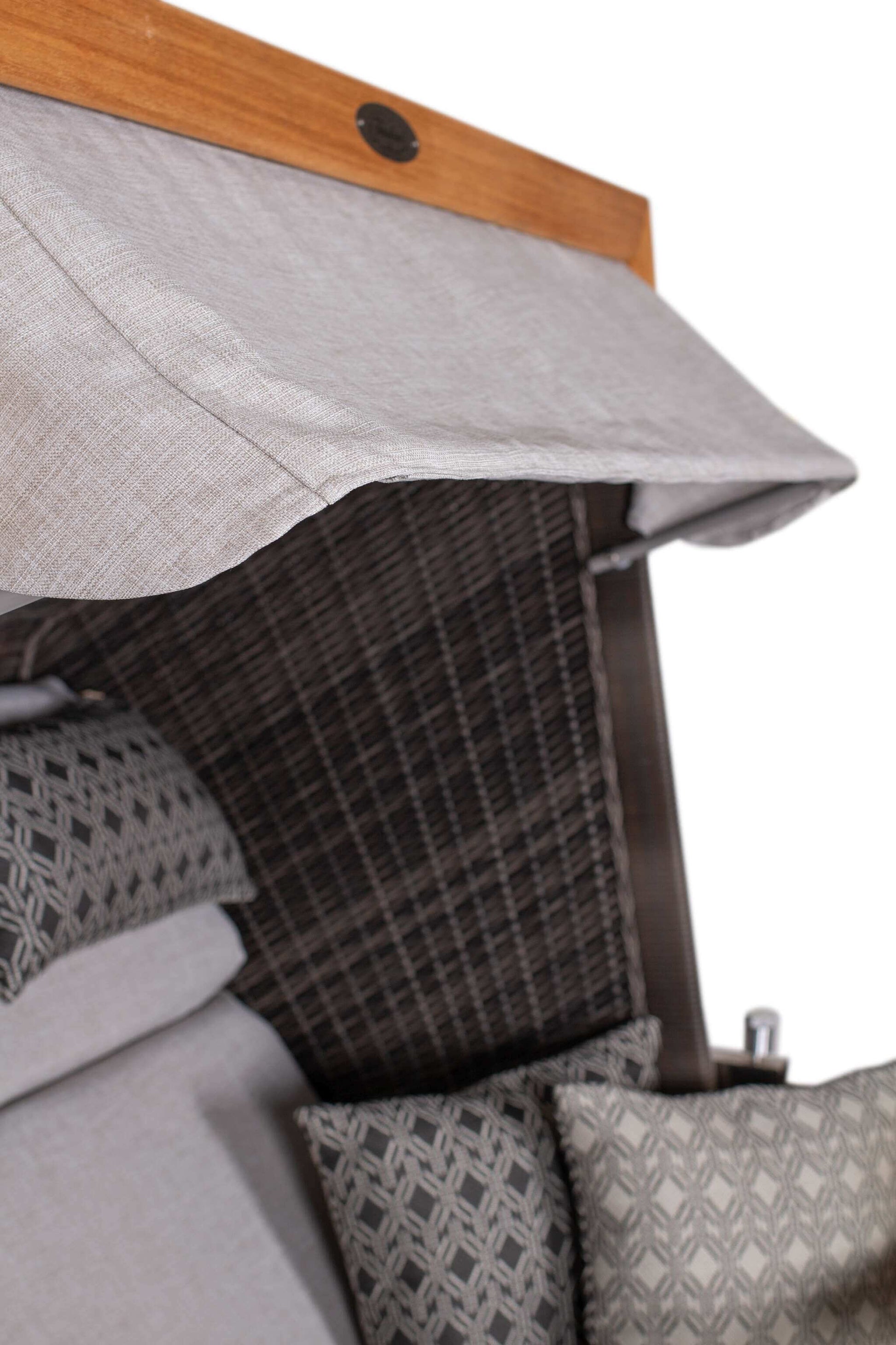 Strandkorb deVries PURE Friesland Sylt Teak stone grey Dessin 507 Detail von Markengeflecht und Polsterung
