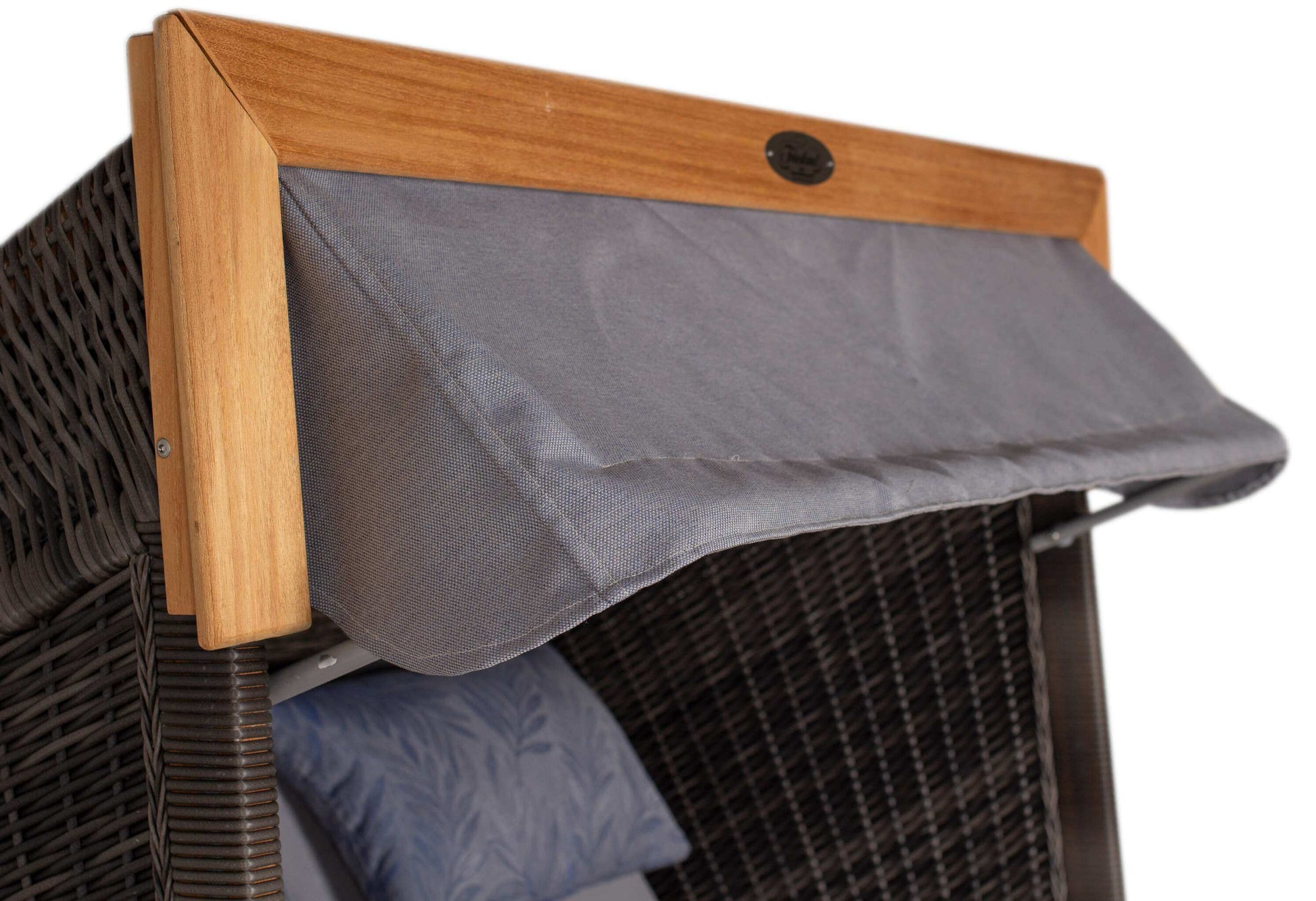 Strandkorb deVries PURE Friesland Sylt Teak PE stone grey Des. 253 mit grauer Sonnenmarkise und Teakholzrahmen Detailansicht
