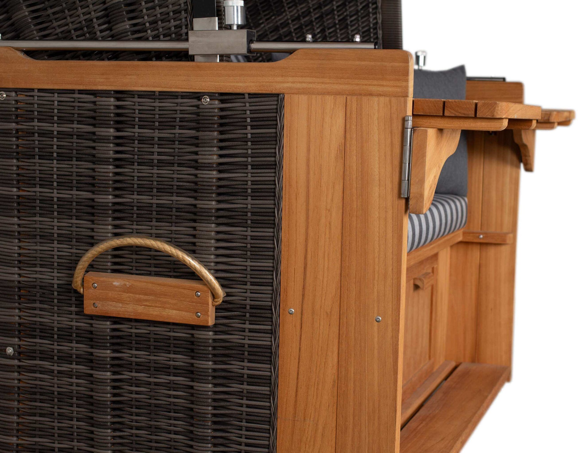 Detailansicht Strandkorb deVries PURE Friesland Sylt Teak PE stone grey Dessin 254 Seitenteil mit Griff und Ablage