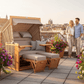 Strandkorb deVries PURE Friesland Sylt Teak PE white kubu Dessin 483 auf Dachterrasse mit Paar und Blumen, XL XXL Variante