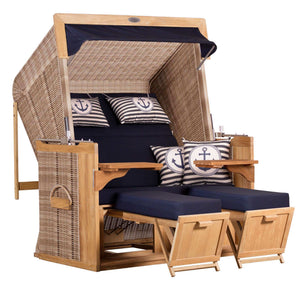 Strandkorb deVries PURE Friesland Sylt Teak PE white kubu Dessin 198 in XL mit blau-weiß maritimen Kissen und Fußstützen