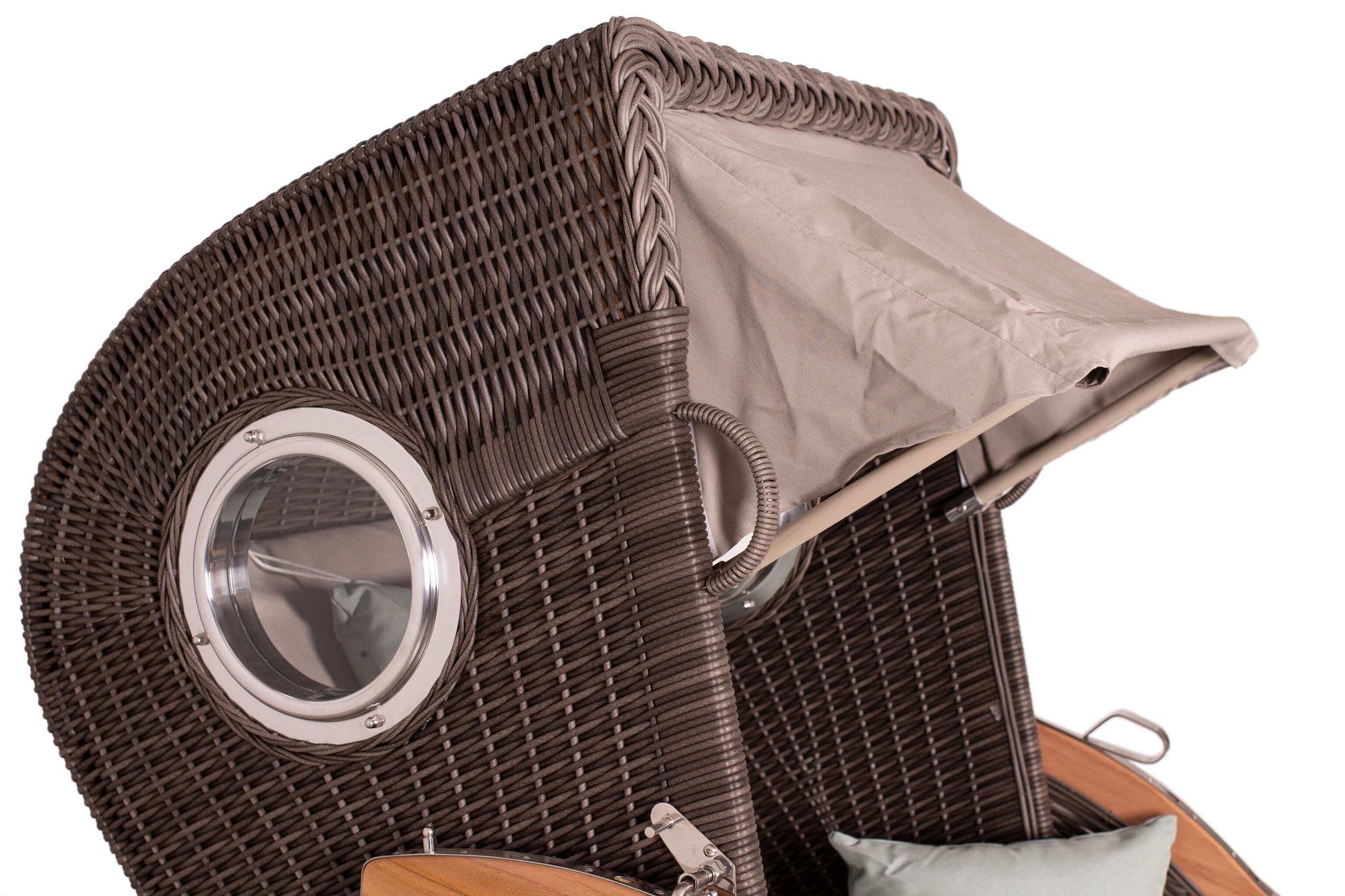 Strandkorb deVries PURE Seemöwe Teak PE stone grey mit Bullauge und Markisenverdeck, Detailansicht des geflochtenen Oberkorbs