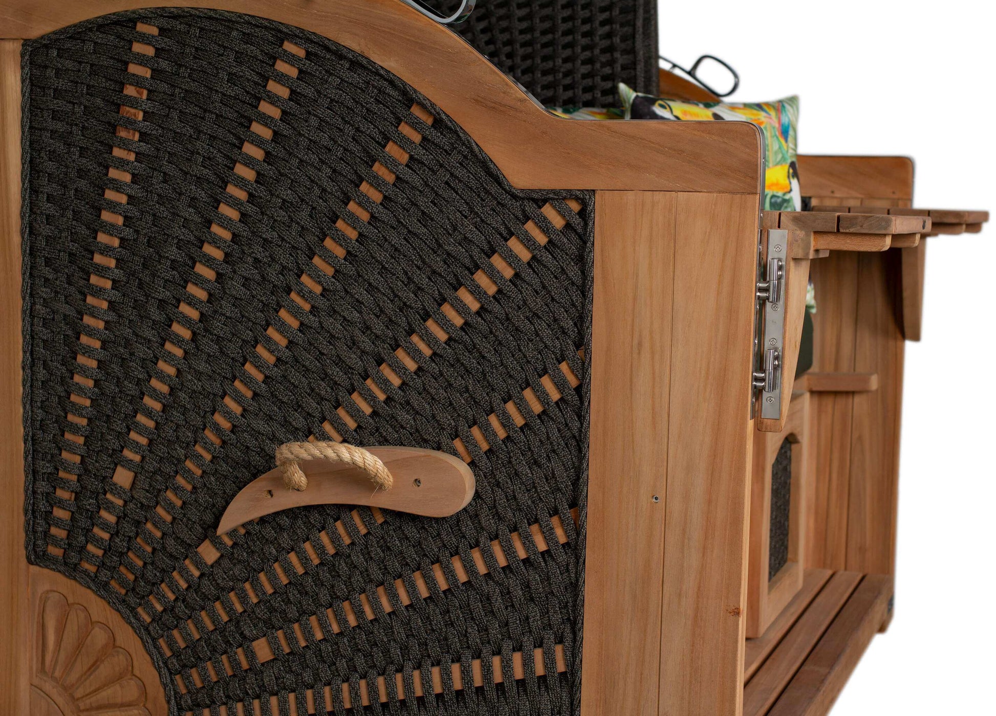 Strandkorb devries Aruba XL Rope anthrazit Seitenansicht mit Kordel-Geflecht und Teakholz, Detailaufnahme Armlehne und Griff