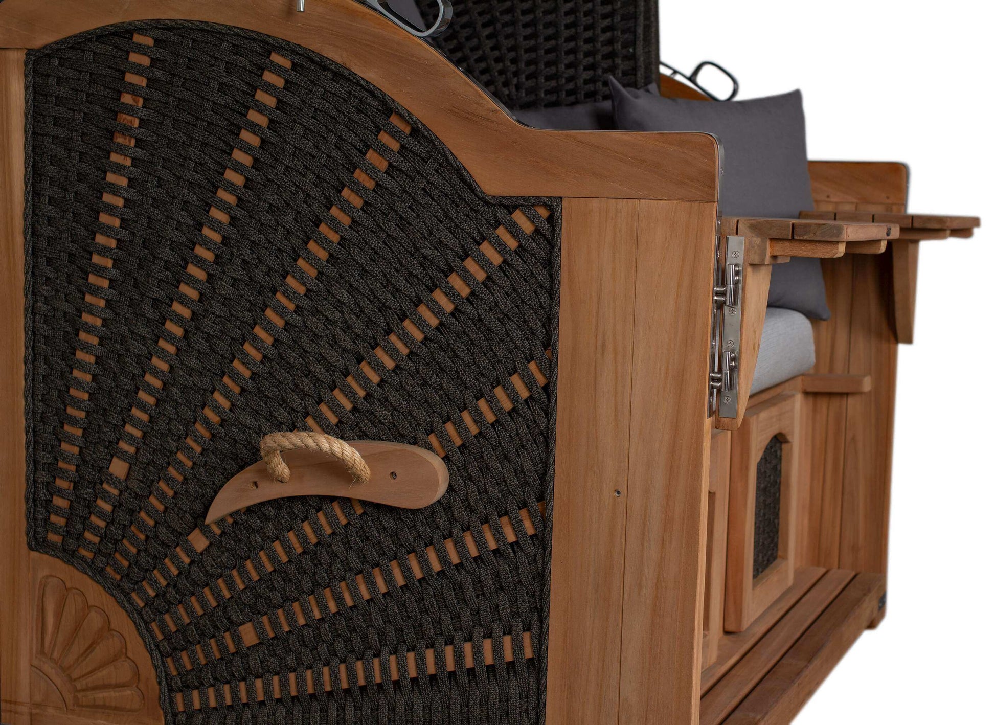 Strandkorb deVries Aruba XL Rope anthrazit 15mm in Teakholz mit Kordel-Geflecht und grauen Kissen Detailansicht