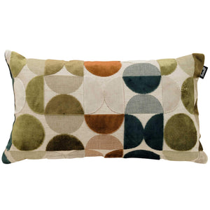 Lendenkissen Sitri in Olive mit Nordic Summer-Dessin, 50×30×14 cm, für extra Rückenkomfort im Strandkorb.