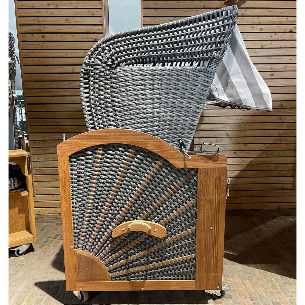 Strandkorb Seitenansicht ohne Schutzhülle, grau geflochten mit Holzgestell, passend für Universal Schutzhülle Profil Nr. 28