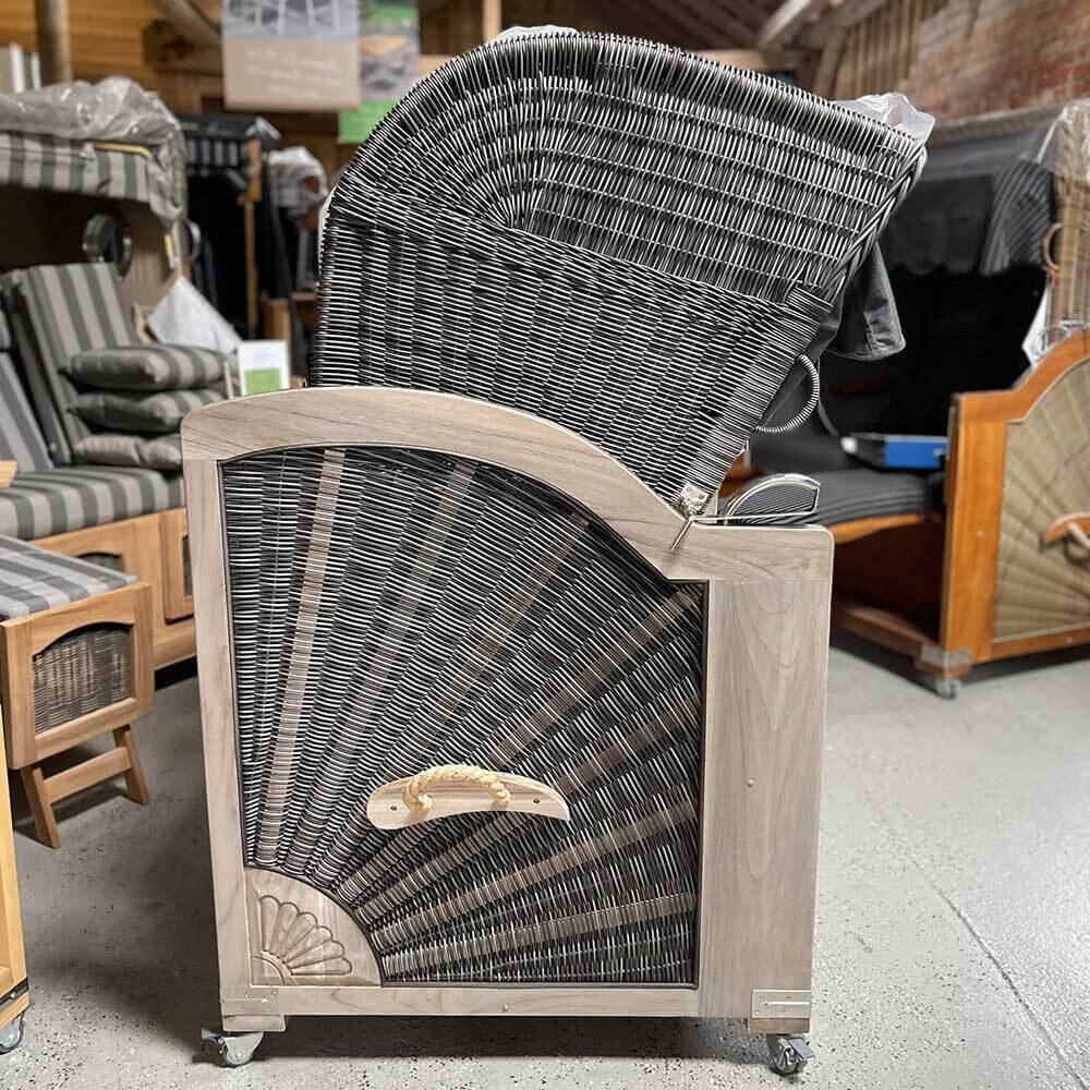 Schutzhülle für Strandkorb Profil Nr. 24, hellgrau, ganzjähriger Wetterschutz im Indoor-Ausstellungsraum