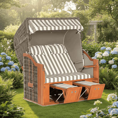 Strandkorb Sonnenpartner Classic Teak cappuccino mit Fußstützen im Garten, Dessin Banda-Prado taupe gestreift