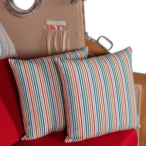 Strandkorb Kissen mit rot-blauen Streifen für den Düne Grande Teak PE banana 2,5-Sitzer Strandkorb.
