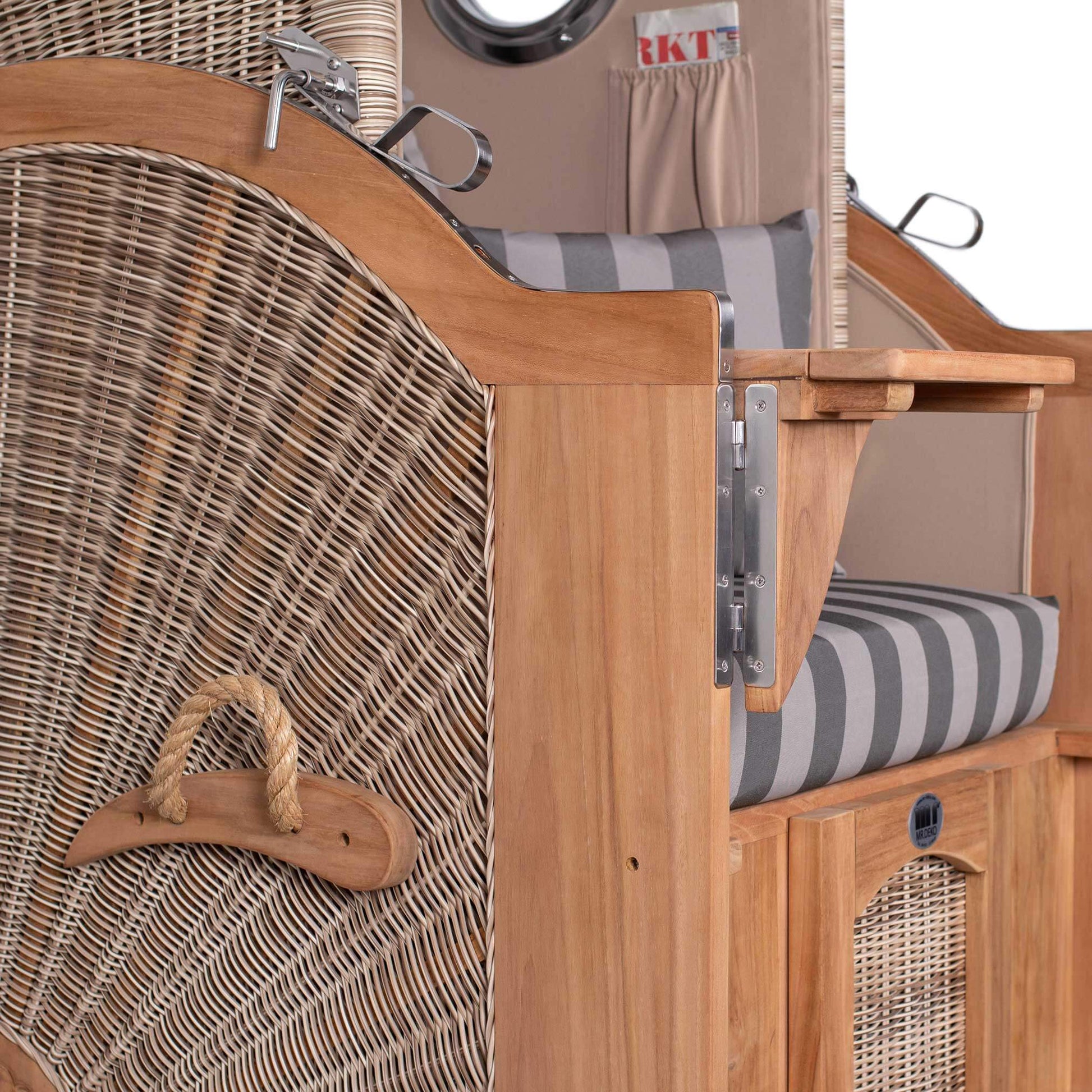 Strandkorb Mr. Deko Düne Bullaugen Teak PE-shell 1-Sitzer mit grauen Polstern und Seitentisch aus Teakholz