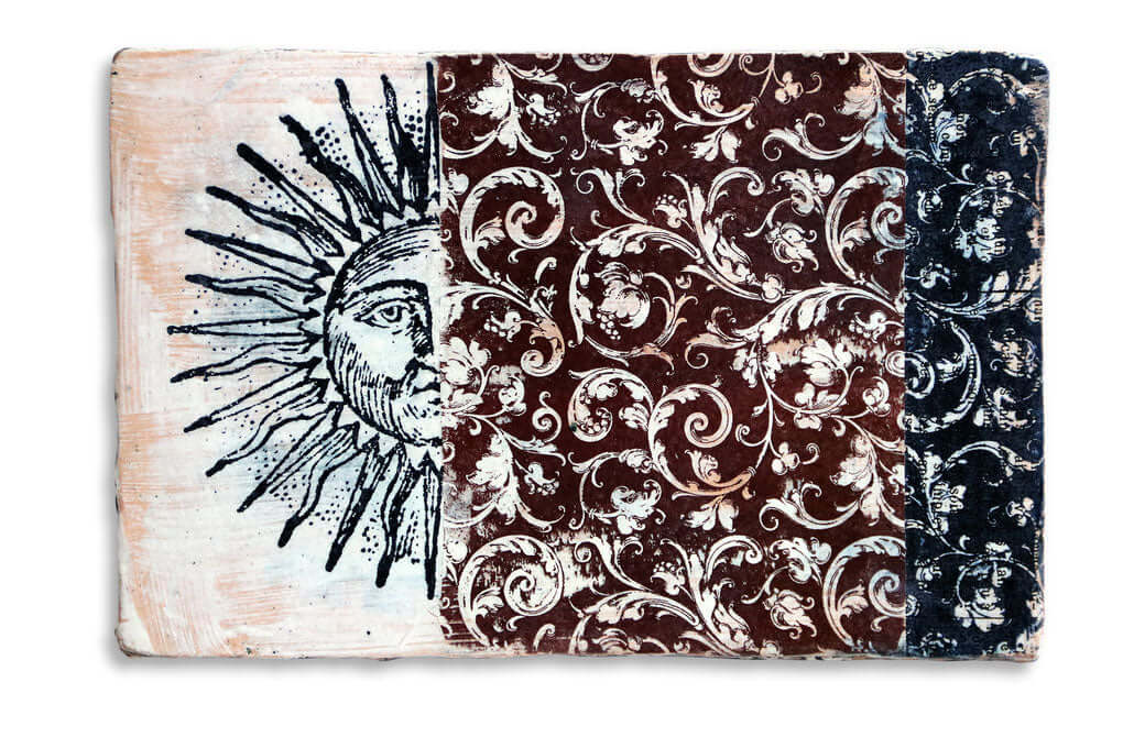 Küchenfliese 2401 mit halber Sonne und Barockmuster, dekorative Tonfliese 20 x 30 cm für Küche oder Gartenwand