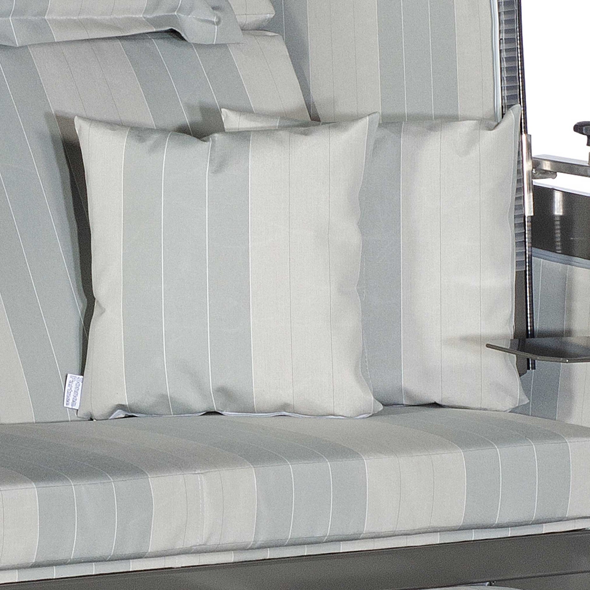 Strandkorb Kissen mit Füllung in hellem Grau, ca. 40 x 40 cm, ideal für Entspannung im Garten.