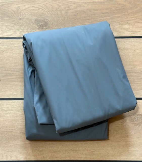 Prieß Schutzhülle in Grau, zusammengefaltete wetterfeste Abdeckung für Möbel, Modell Meister in verschiedenen Größen