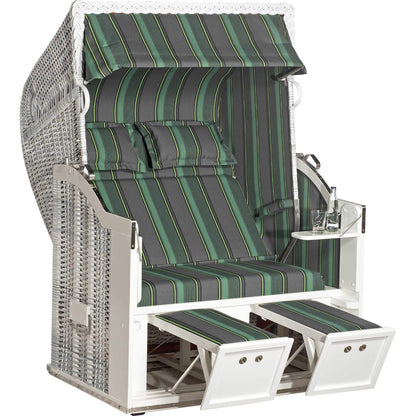 Strandkorb Sonnenpartner Modell Classic 2-Sitzer mit grün gestreiften Kissen und weißen Holzdetails.