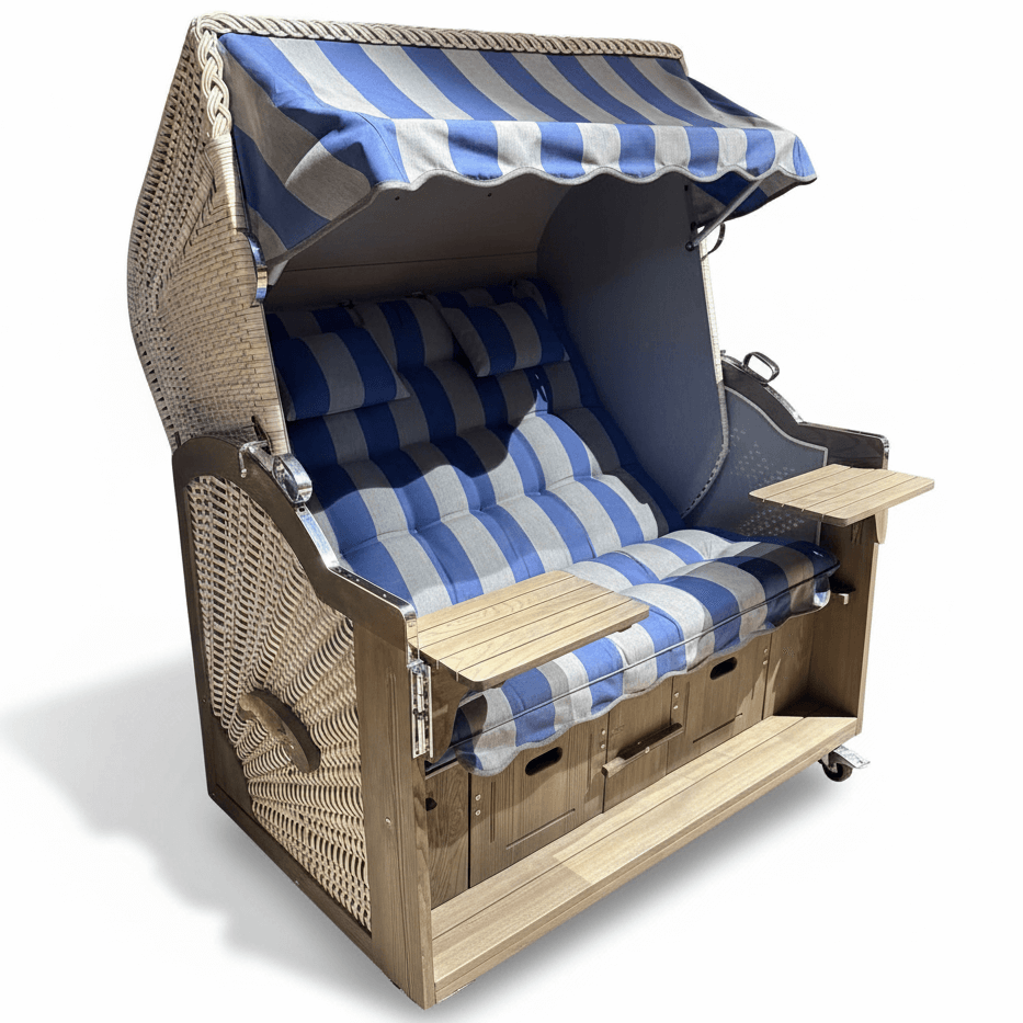 Strandkorb Prieß Modell Meister Vintage grau mit blau-weiß gestreifter Polsterung und Seitentischen, hochwertiger Strandkorb für zwei Personen