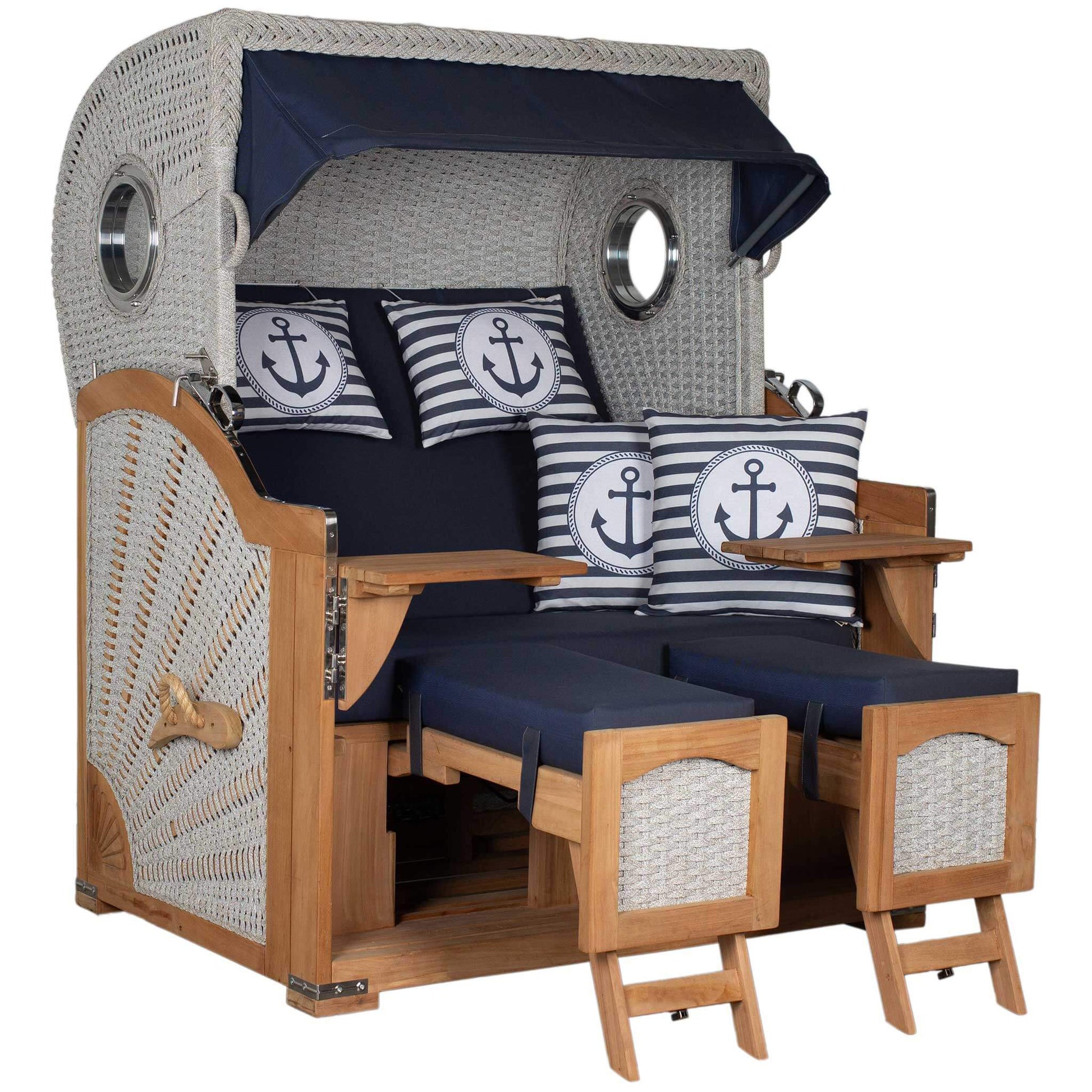 Strandkorb deVries Aruba XL aus Rope Kordel-Geflecht in ivory mit maritimen Kissen im Innenraum.