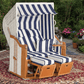 Strandkorb SunnySmart Rustikal 250 Plus weißes PVC-Geflecht, blau-weiß gestreift, 2-Sitzer Halbliege im Garten auf Teppich