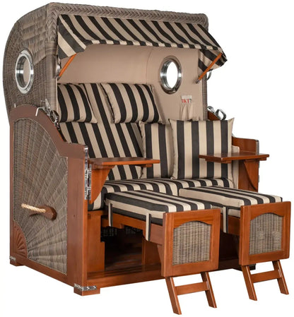 Strandkorb Mr. Deko Düne Bullaugen Mahagoni PE grey 2-Sitzer mit stilvollen Streifen und luxuriösem Design.