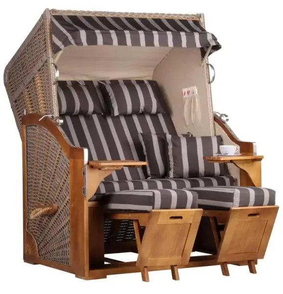 Strandkorb Schleswig Pinie Braun PE Mokka Dessin 554 braun als komfortabler Zweisitzer mit verstellbaren Fußstützen