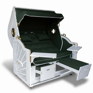 Strandkorb Prieß Modell Meister aus weiß lackiertem Lärchenholz mit weißem PE-Geflecht und grünem Stoffdessin, verstellbare Fußstützen