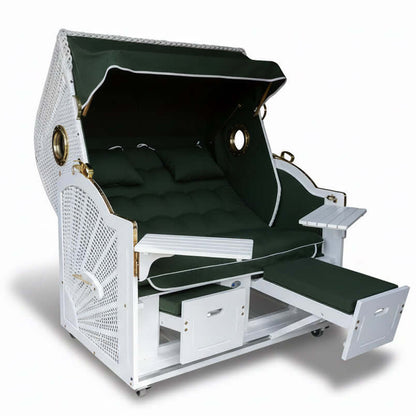 Strandkorb Prieß Modell Meister aus weiß lackiertem Lärchenholz mit weißem PE-Geflecht und grünem Stoffdessin, verstellbare Fußstützen