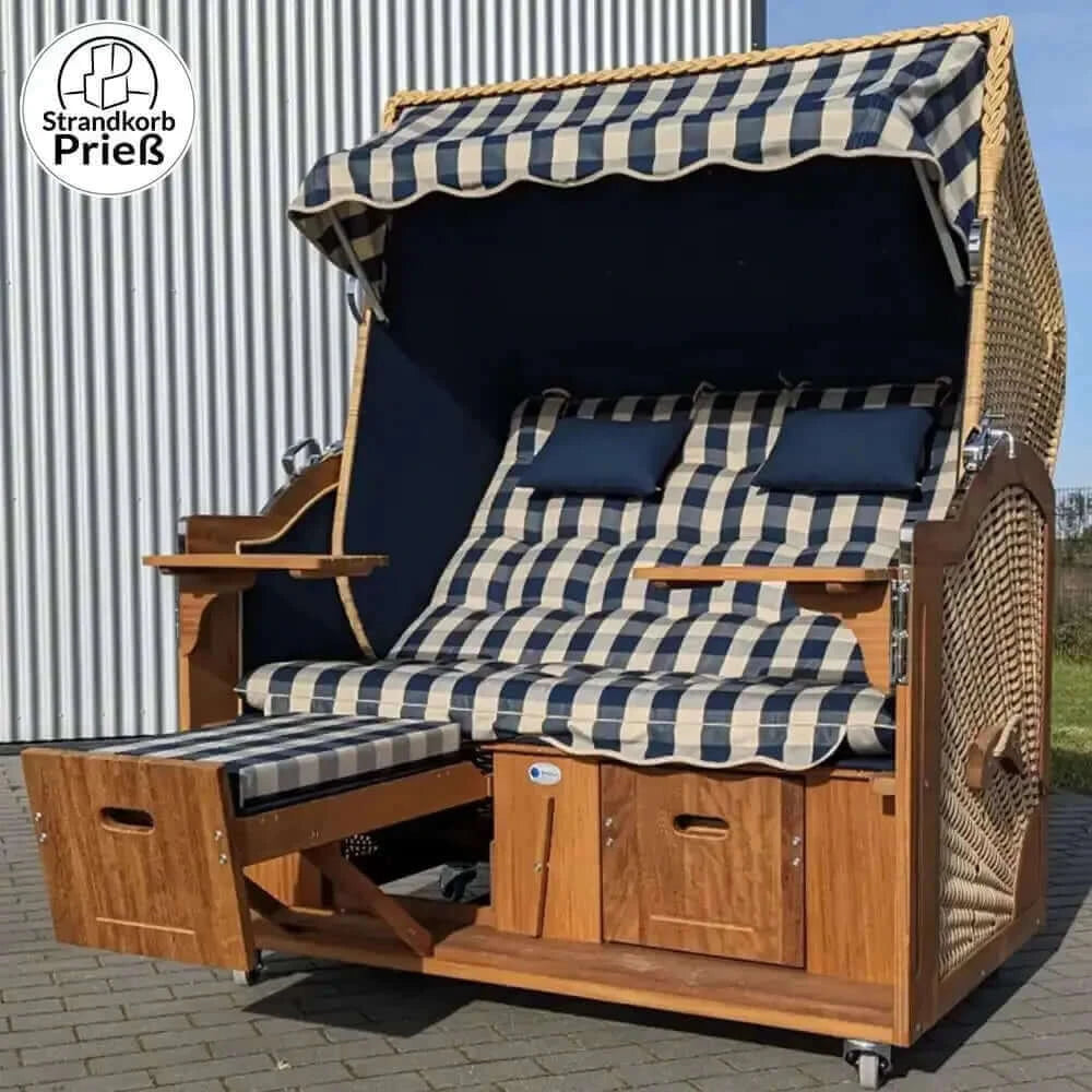 7004 Strandkorb Prieß Modell Meister, Foto zeigt Iroko Holz, PE Geflecht naturoptik, Größe wählbar, Stoffdessin blau wie abgebildet - Strandkorb Fachhandel Prieß